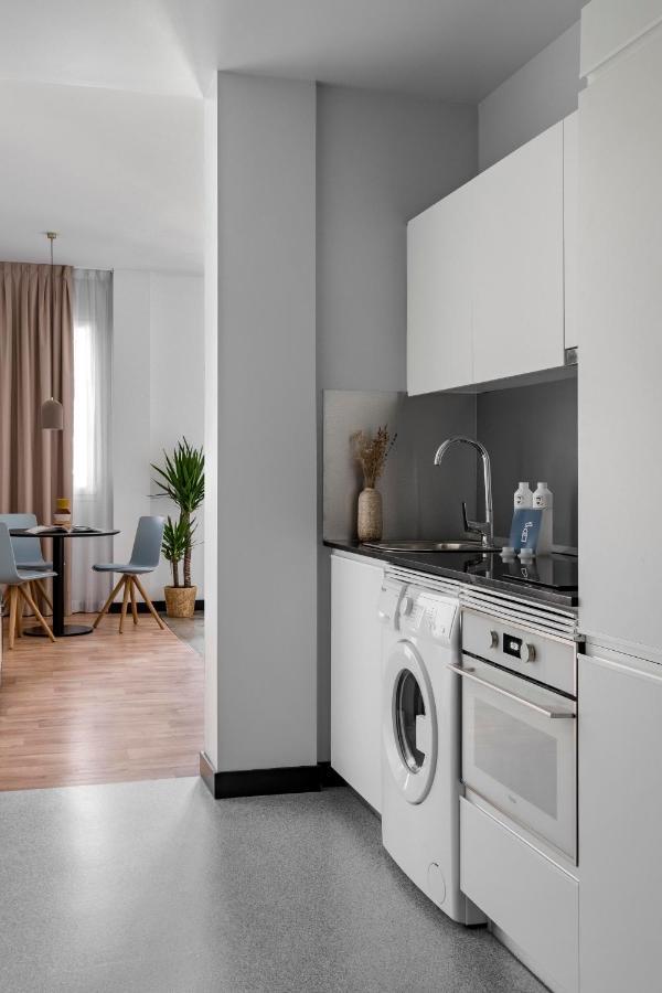 Bob W Arte Aparthotel Madrid Ngoại thất bức ảnh